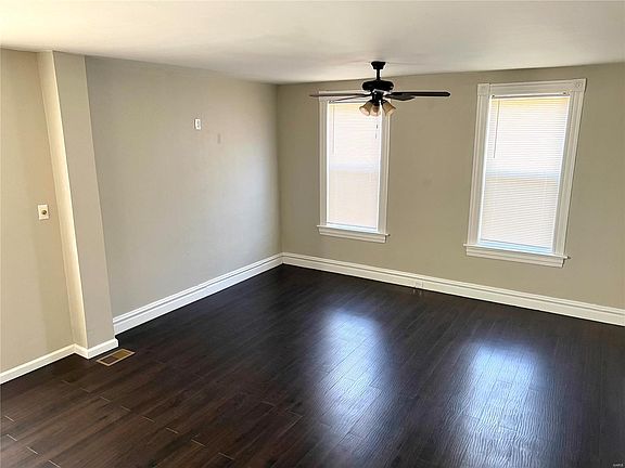 3rd image of 4113 Schiller Pl