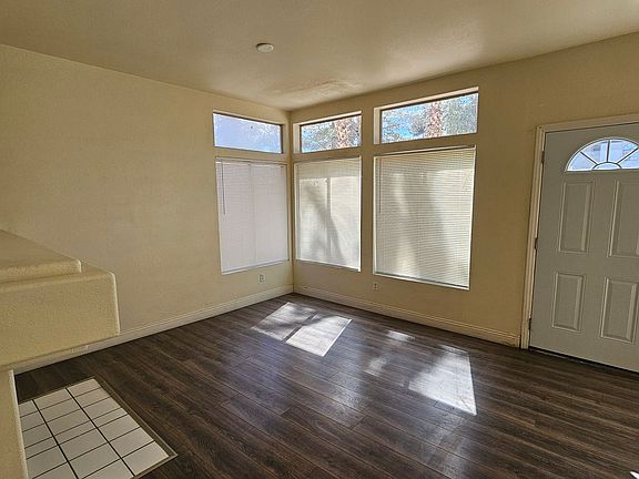 4th image of 7533 Lorinda Ave