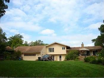 4th image of 901 Craig Dr