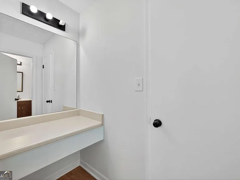 6898 Babbling Brook Dr — Photo 13