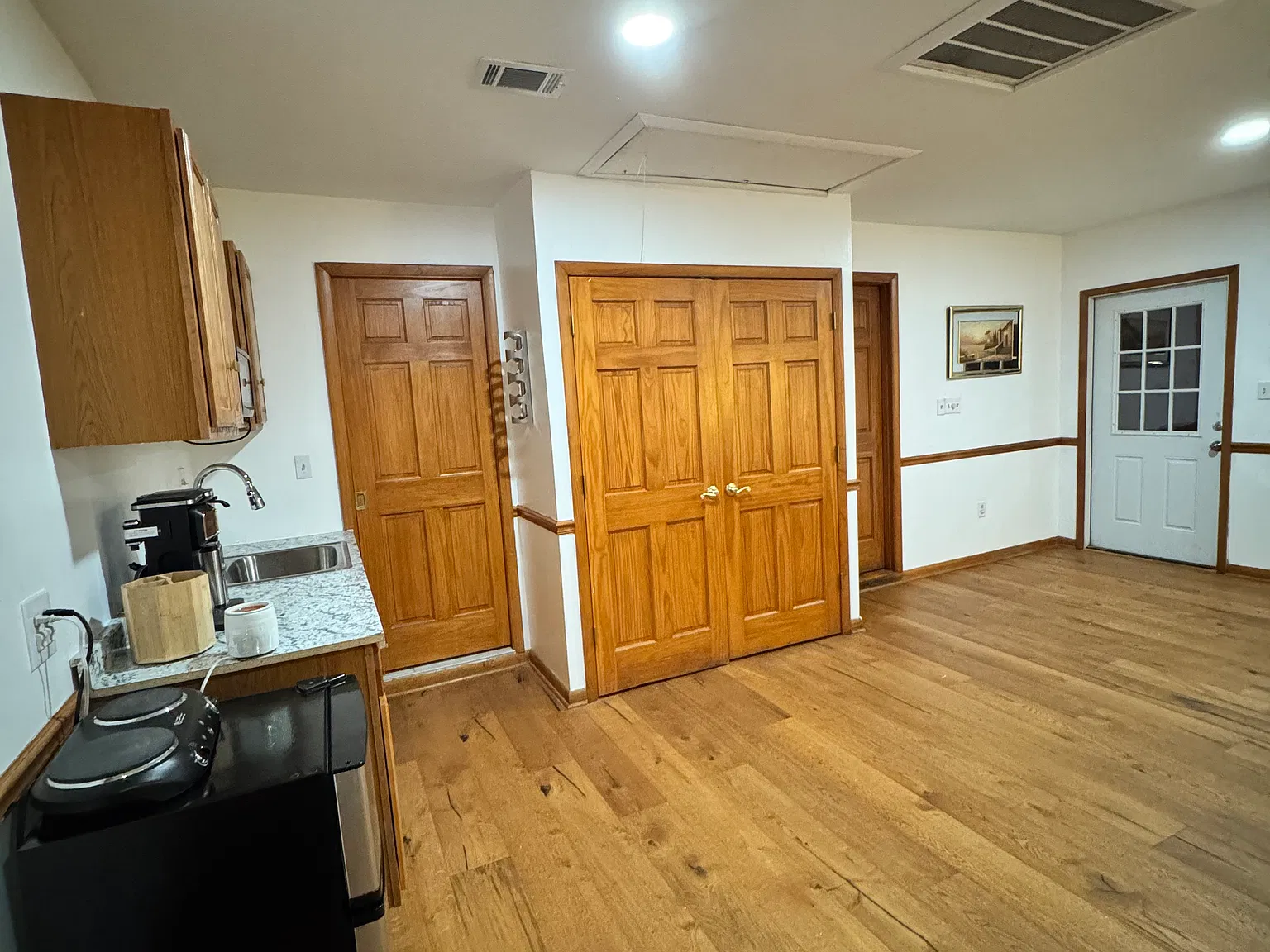 Studio, $1,200 — Photo 4