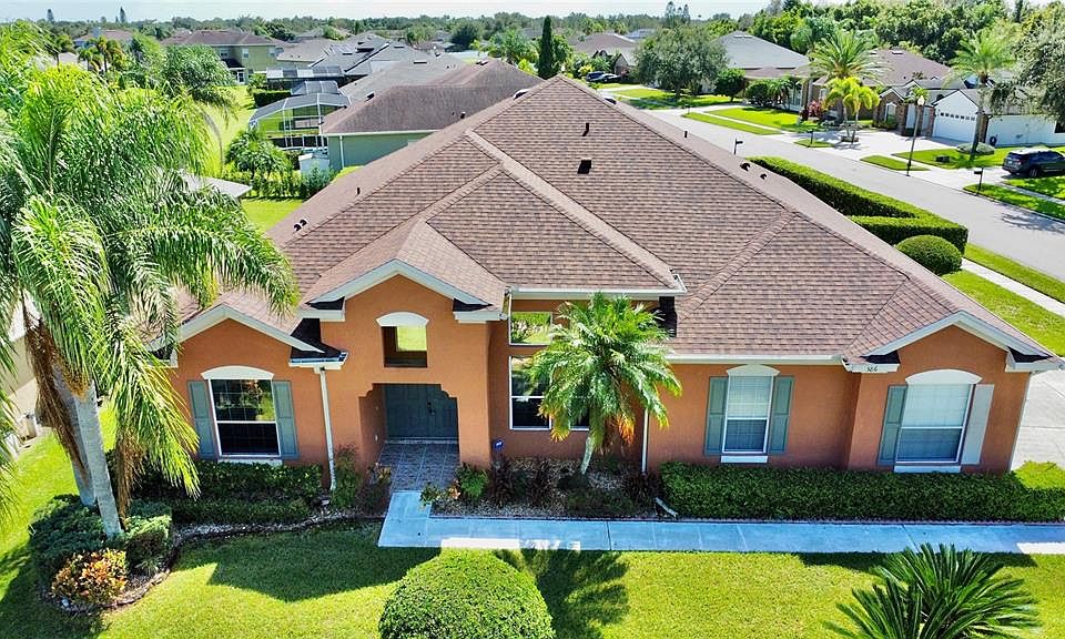 1st image of 586 Huntington Pines Dr
