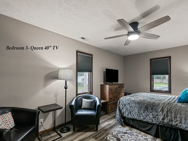 5008 NW Radial Hwy #2 — Photo 40