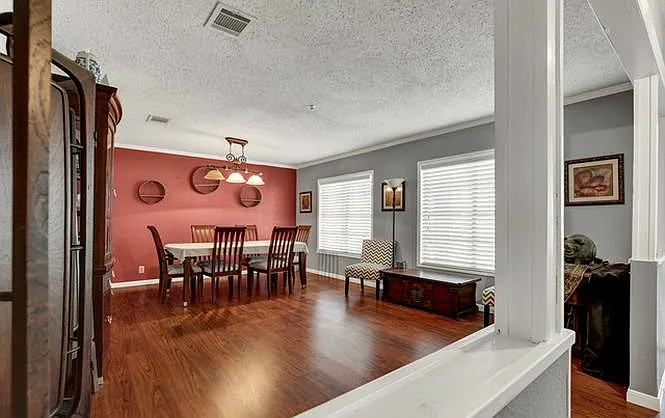 1010 Country Oak Dr — Photo 17