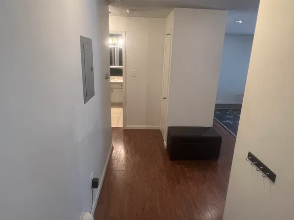 1525 S Holly St APT 204, Denver, CO 80222