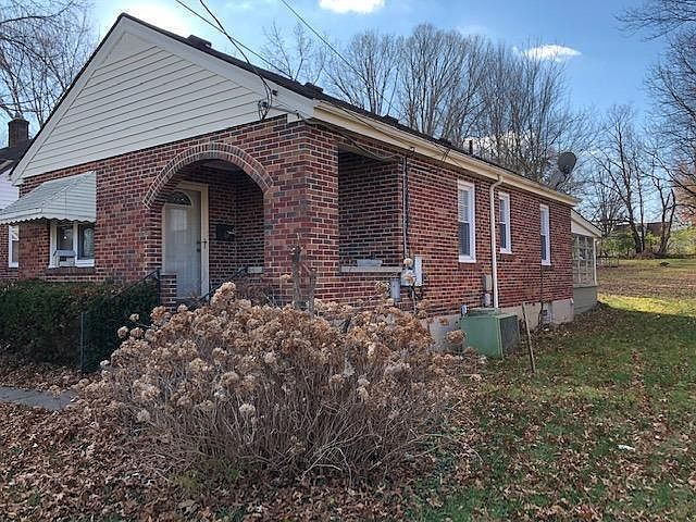 1st image of 7825 Seward Ave
