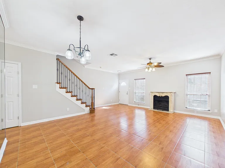 4001 Tanglewilde St #709 — Photo 4