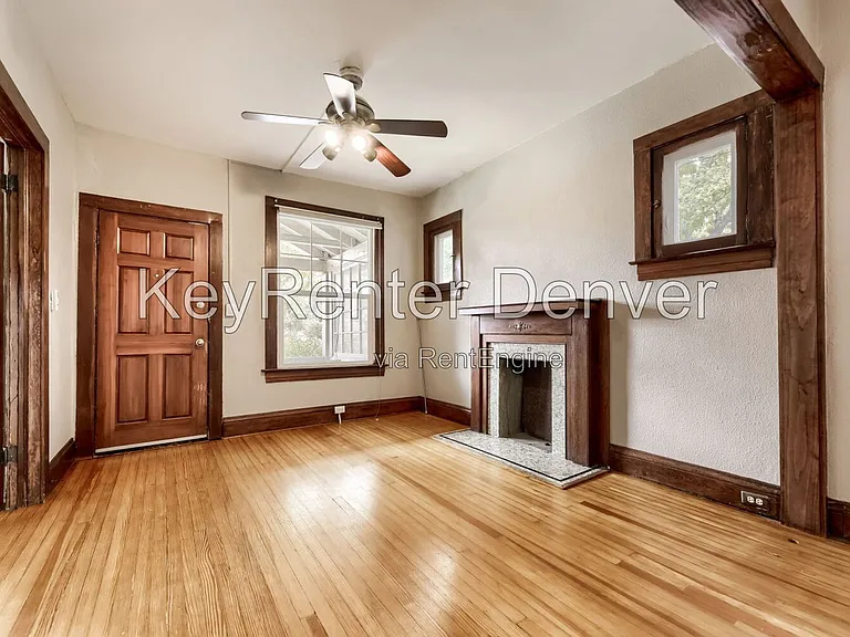 3387 W Moncrieff Pl — Photo 2