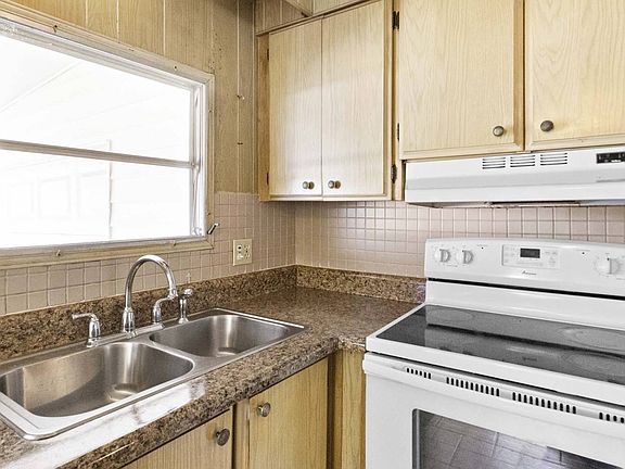 5th image of 7403 46th Ave N Lot 1