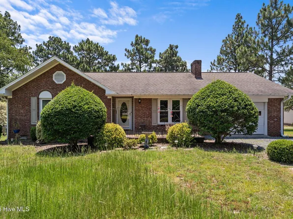 132 E Shenandoah Road, West End, NC 27376