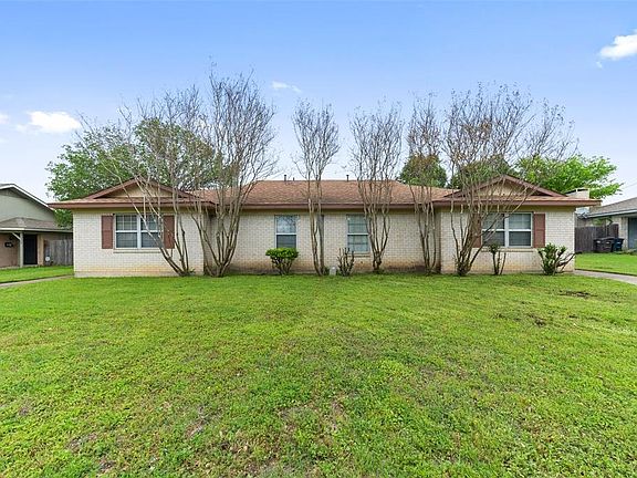 3rd image of 4324 Segura Ct N