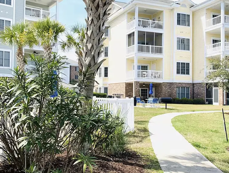 3 bed, 1450 sqft, $2,500 — Photo 2