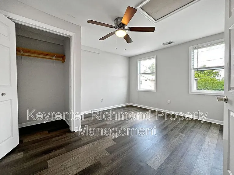 9 E 19th St — Photo 15