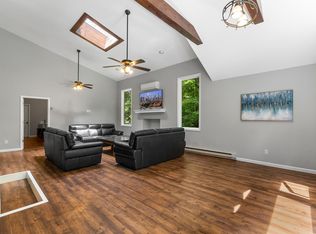 29 Cliffwood Rd, Lake Ariel, PA 18436