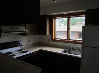 33 Edward Dr, Shelburne, VT 05482