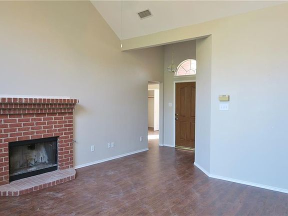 4th image of 4749 N Cascades St