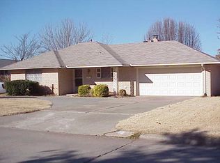1606 Ridgecrest Dr, El Reno, OK 73036