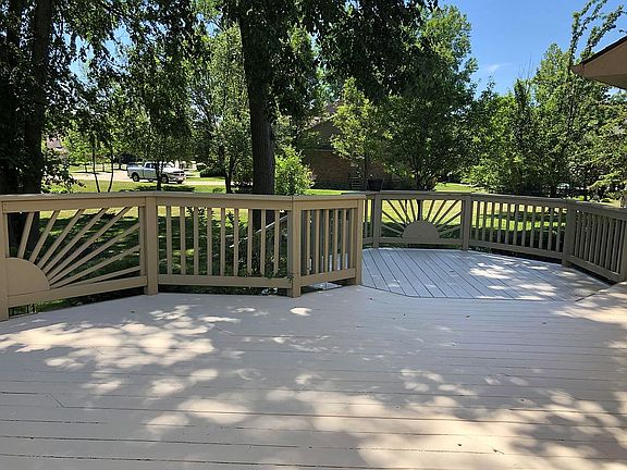 2nd image of 2886 Wagonwheel Dr
