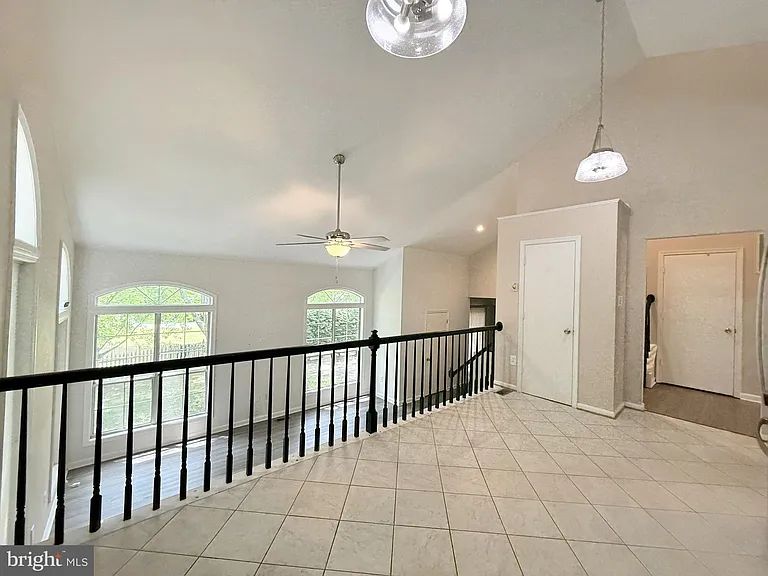 70 Dorothy Ln — Photo 17