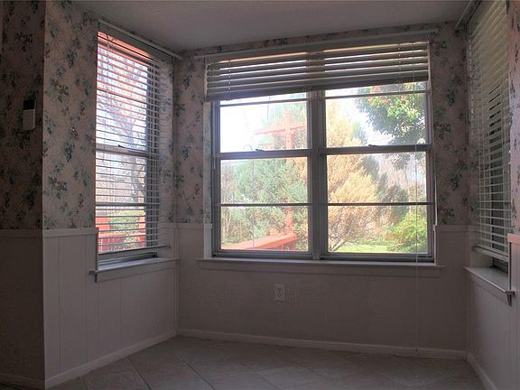 3rd image of 6108 Walla Ave