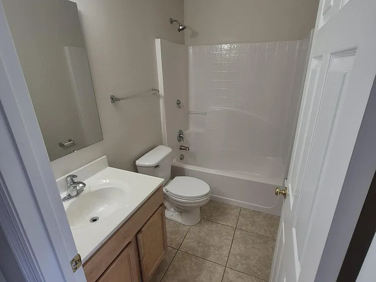 2109 Maeve Cir — Photo 12