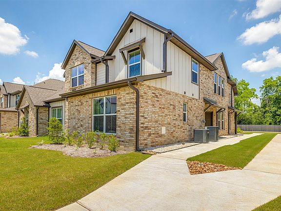 2nd image of 211 Park Place Cir #D