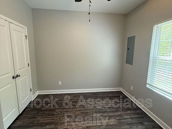 4th image of 275 Northwood Dr