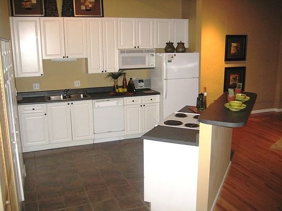 3rd image of 1219 Washington Ave #510