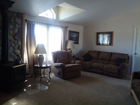 skylight, vaulted ceilings