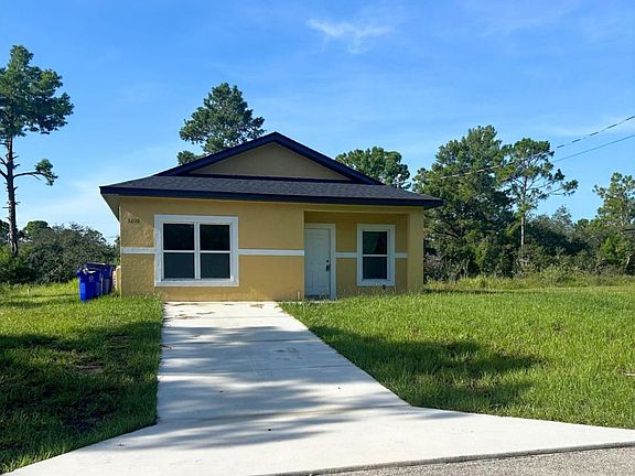 2nd image of 3210 Oleander Dr