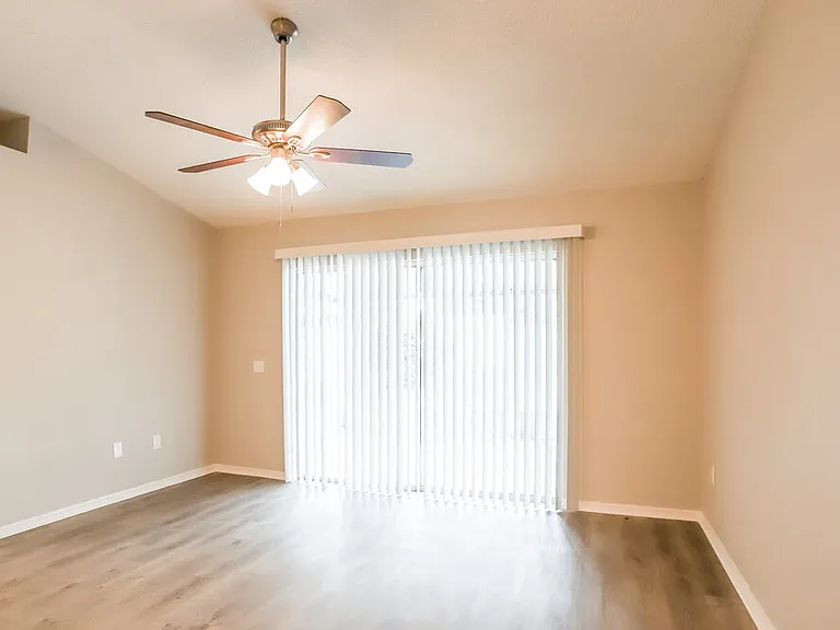 416 Sangria Dr — Photo 3