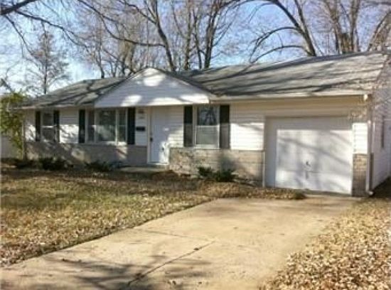 2nd image of 10104 White Ave
