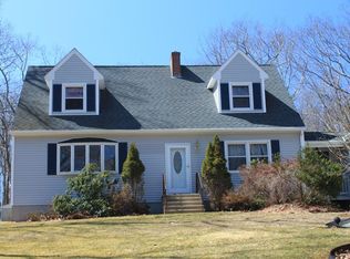 17 Corbin Rd, Dudley, MA 01571