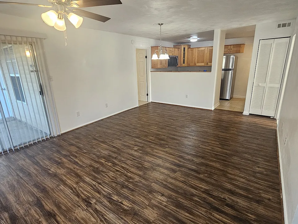 604 Spire Ct #604