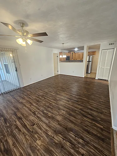 604 Spire Ct #604 Photo 1