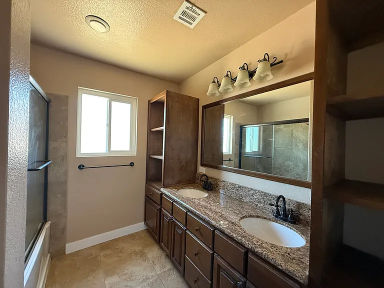 43834 Easy St — Photo 9