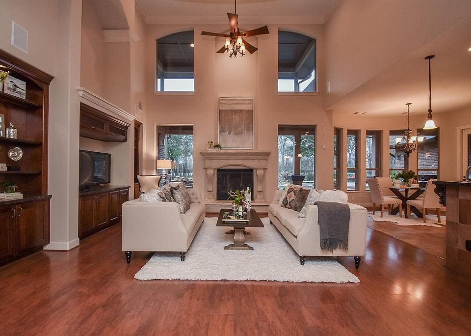 1st image of 23510 Fairway Valley Ln