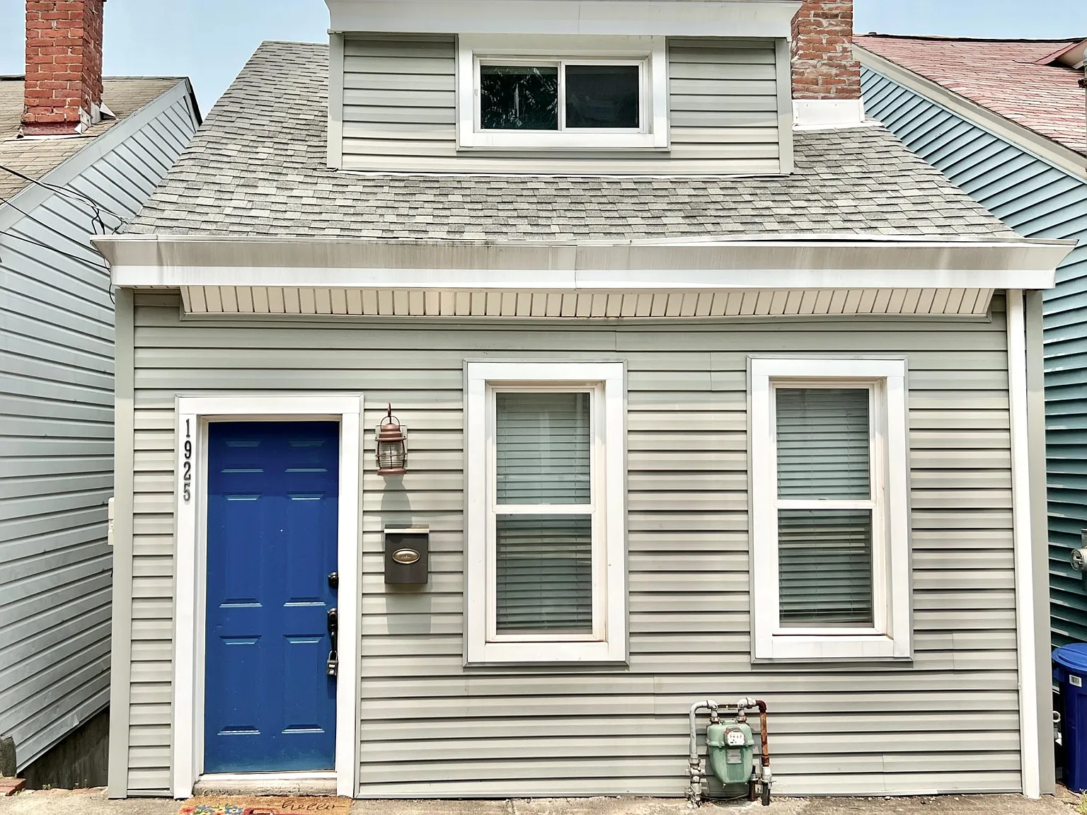 1925 Huron Street — Photo 1