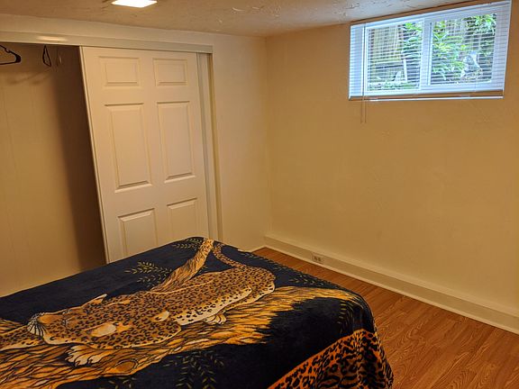 5th image of 2117 43rd St SE #B