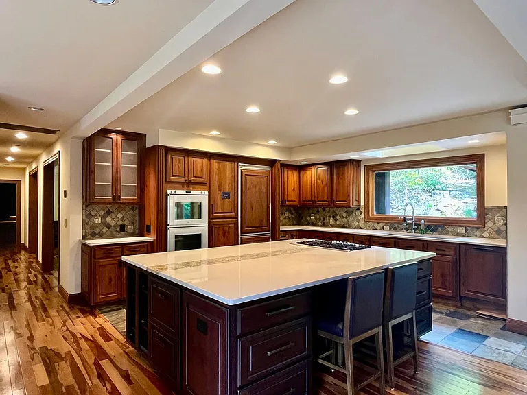 1130 Lancaster Way SE — Photo 12