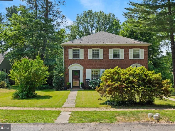 174 Kready Ave, Millersville, PA 17551