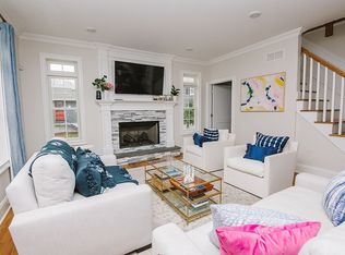 102 N Summit Ave, Chatham, NJ