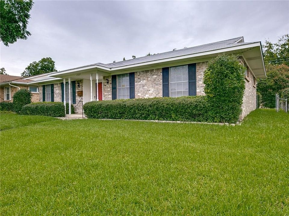 1st image of 2327 Larchmont Dr
