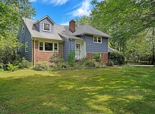 1022 Whitebridge Rd, Millington, NJ 07946