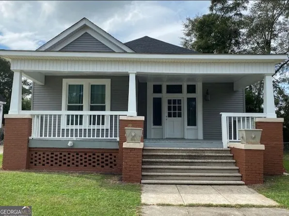 95 S Dooley St, Hawkinsville, GA 31036