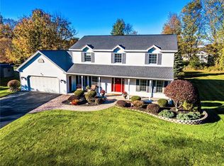914 Old Way Dr, Webster, NY