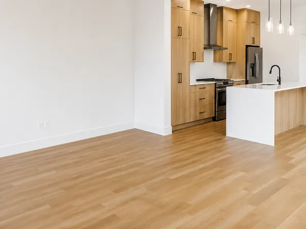 3371 Erlanger Bnd NW, Edmonton, AB T6M 3A6