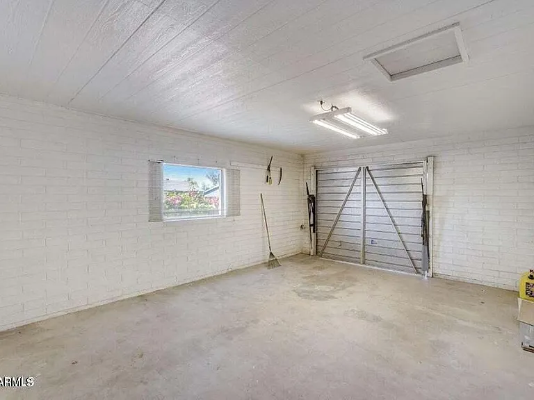 6310 W Berridge Ln — Photo 21