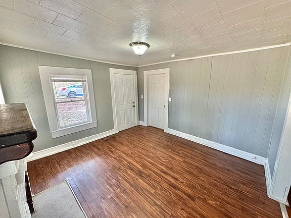 3rd image of 1741 Womble Ln