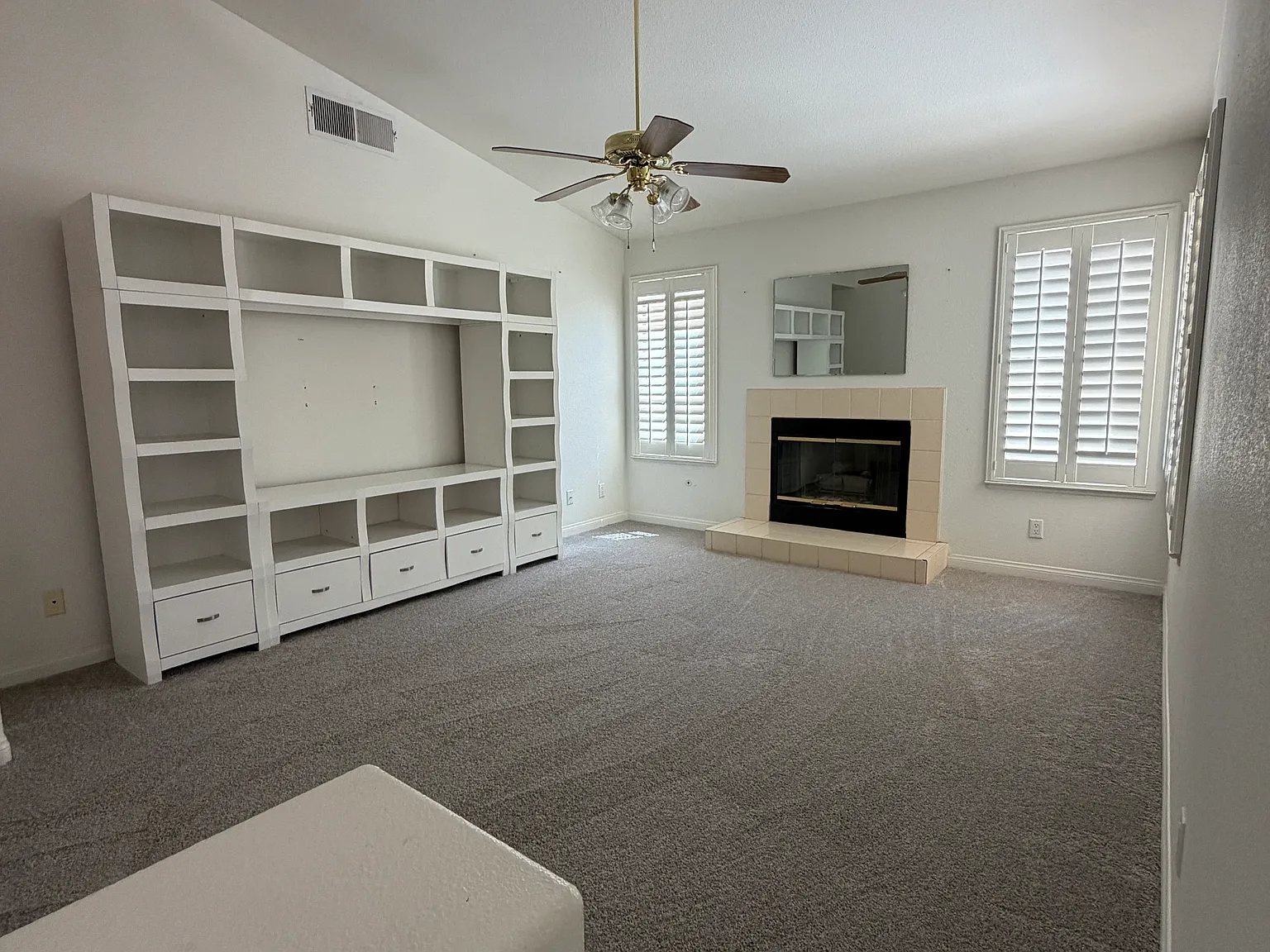 3 bed, 1444 sqft, $2,400 — Photo 4